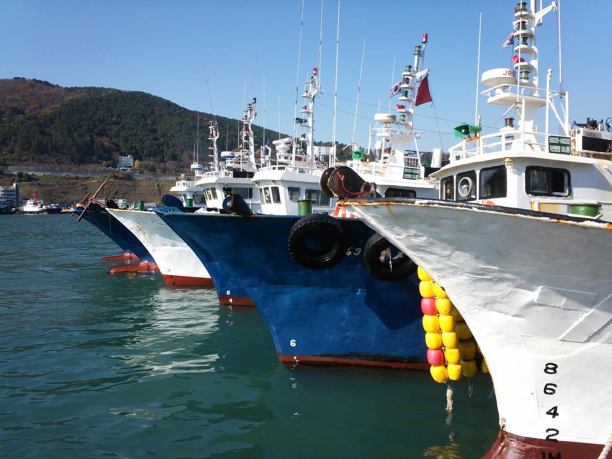 Geoje Jangseungpo Lighthouse Hotel Sodong Bagian luar foto