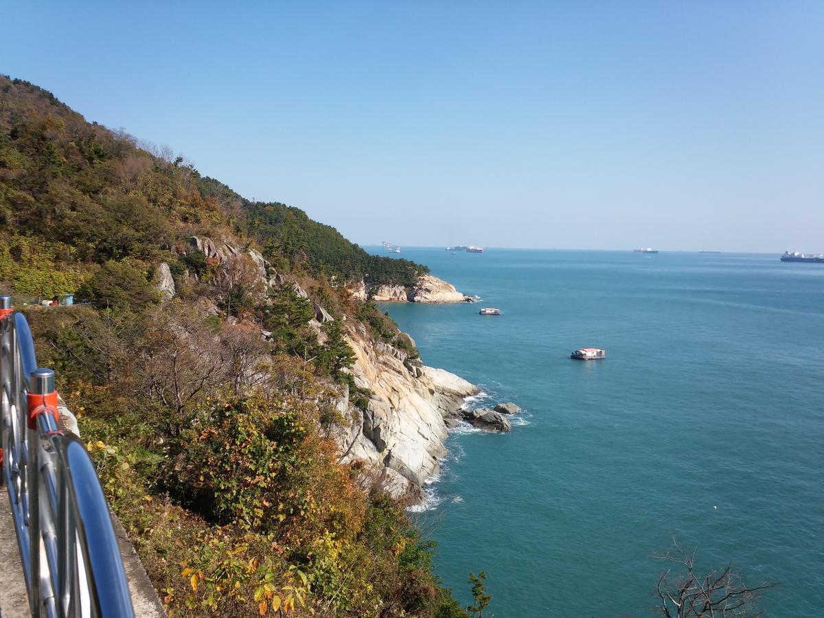 Geoje Jangseungpo Lighthouse Hotel Sodong Bagian luar foto