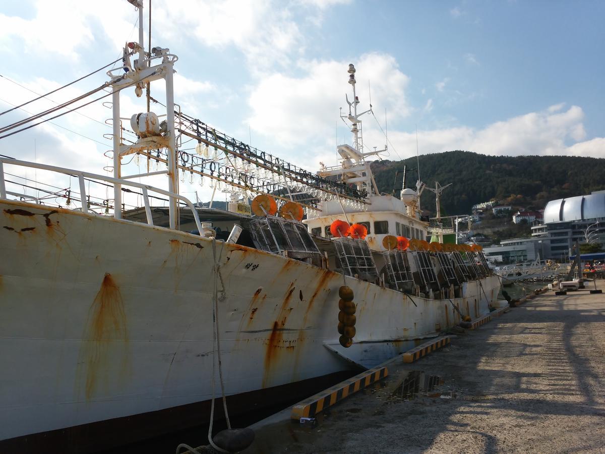 Geoje Jangseungpo Lighthouse Hotel Sodong Bagian luar foto